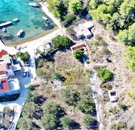 6 Bedroom Beachfront Villa with Heated Pool near Vela Luka on Korcula Island, Sleep 12